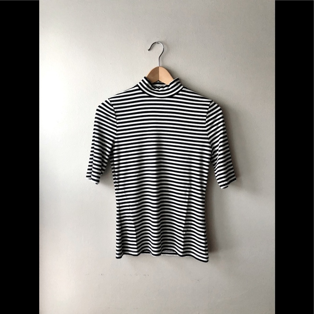 1/2 Sleeve Mock Neck Banana Republic Sweater TeeXS